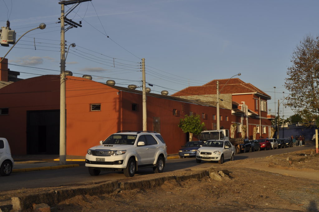 Na inauguração, artista de fora da cidade é escolhida para falar em nome de todos
