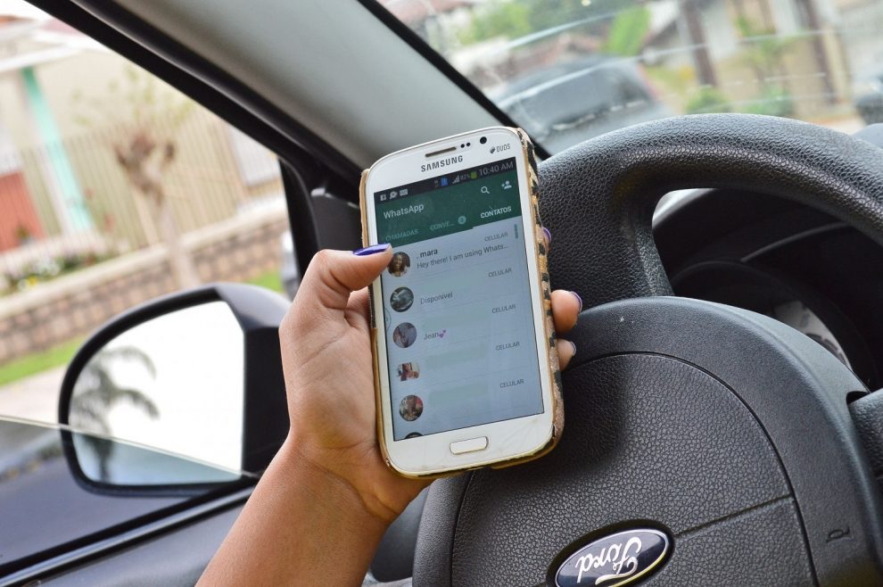 Pode Mexer No Celular Enquanto Está Trovejando