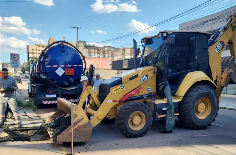 Frente fria - Limpeza de bueiros na papa joão XXIII